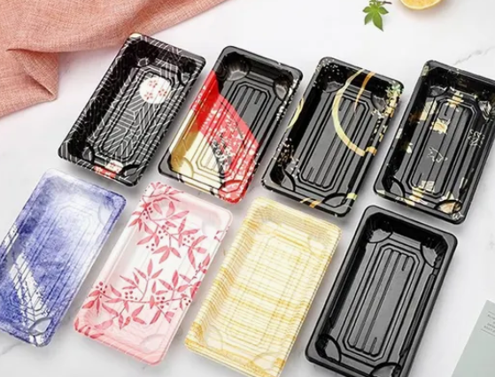 Engångslåda för sushimat i plast 